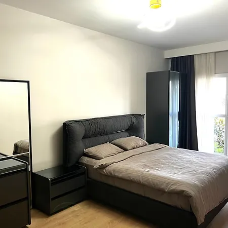 Family Luxury 3 Bedroom 1 Saloon Apartment